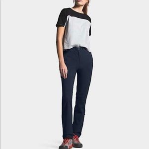 The North Face Women’s Paramount Mid-Rise Pant - Navy